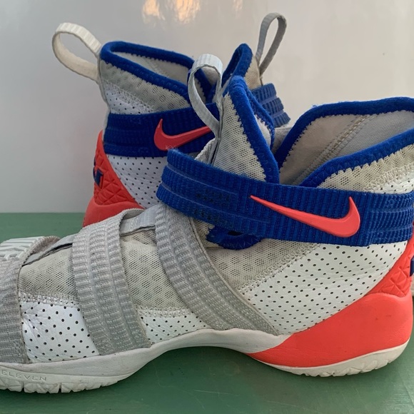 - Nike LeBron Soldier 11 Ultramarine Y 6.5 White Salmon Blue - Picture 3 of 10
